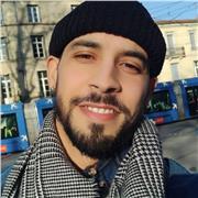 La langue arabe est ma langue maternelle et étudiée durant tout mon cursus scolaire. Bilingue, je maîtrise aussi la langue française ce qui facilite l'apprentissage aux francophones, disponible sur Paris et en île-de-France